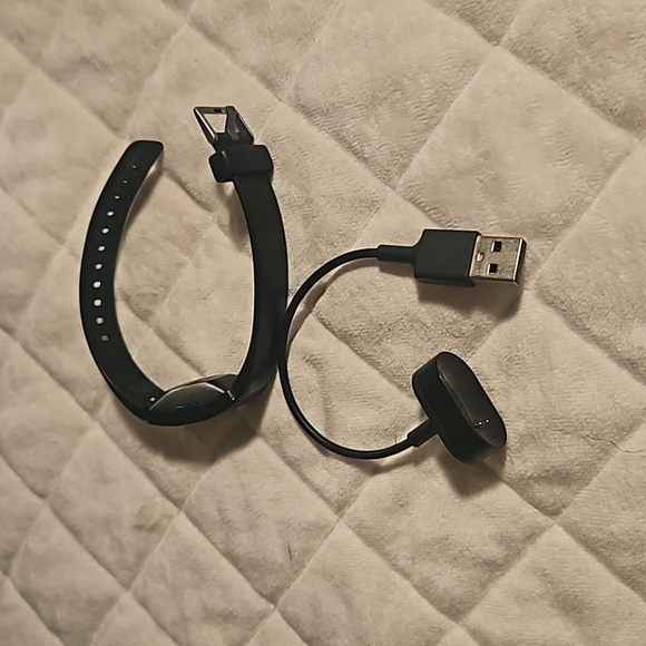 Fitbit Inspire Fitness. - Picture 4 of 6